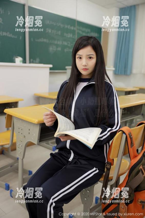 模范学院 - 毛衣合集，小奶瓶呜呜让你明白，真正的‘披上幸福’是什么样！