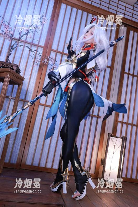 水淼aqua制服写真集：最新版“我就是爱穿短裙的书呆子”！