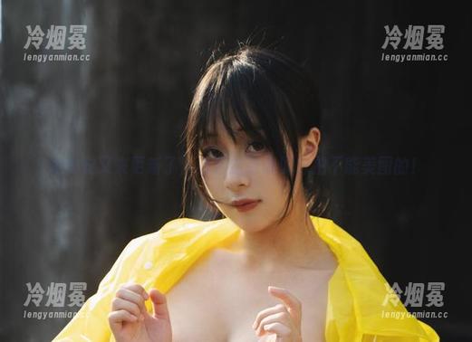 浅安安又来更新了，看看这张谁说自拍不能美图的！