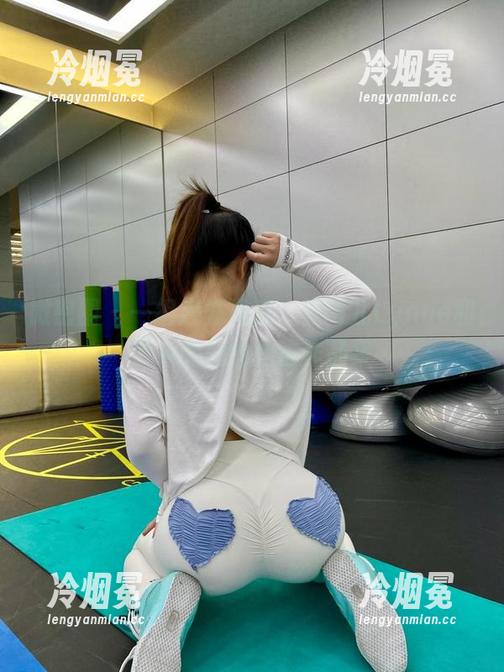 微密圈 - 一组户外写真，禅雨儿Lynne和云朵的尴尬相遇作品集