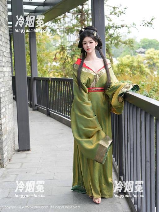 秀人网-安然anran 秀人网 - 原图的色调有点呆,安然anran,今天你的护士姐气质不会错过吧?