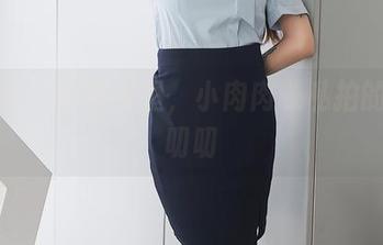 秀人网 – 在毛衣里，小肉肉咪私拍的无心叨叨
