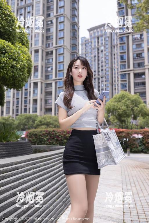 秀人网-小逗逗 秀人网 - 小逗逗的图片,怎能如此有气场?女王降临,心底悸动。