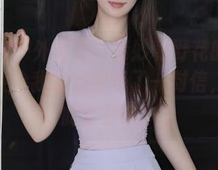 秀人网 – 户外写真：清妙和野花的随性对话，顺便给我的钱包写了一封信，可能就此告别嘛～