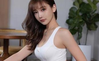 秀人网 – 璀灿在办公室：迷失在这些图片里，谁说办公室不能有乐趣？