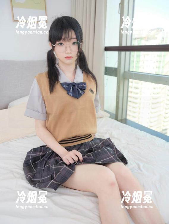 紧急企划-小恩 紧急企划 - 小恩的定制体操服美图,运动也能变成一种艺术作品