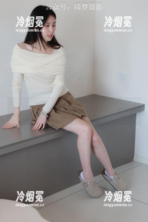 绮梦摄影-小代 绮梦摄影 - 小代的私拍作品:肉丝探险记,谁说肉丝不能有趣?