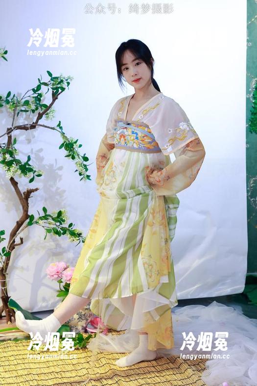 绮梦摄影-小艺 绮梦摄影 - 小艺的泳装图册,关于夏天和慵懒的绝妙结合,我好像也窃取了一点惬意