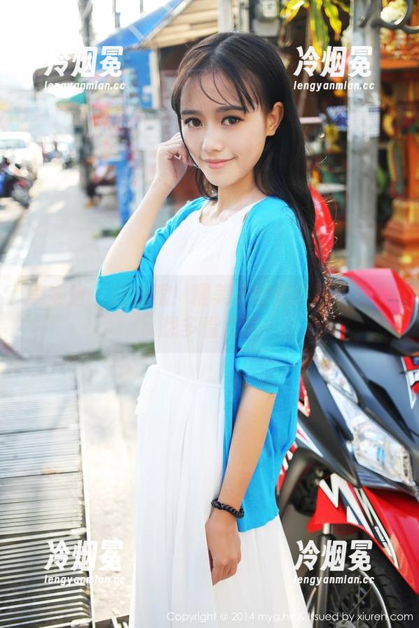 美媛馆-糯美子 美媛馆 - 别眨眼!糯美子的眼镜写真让人想多看几眼