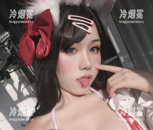 芊川一笑MNK 芊川一笑MNK的“镂空”:无圣光的懒散一瞬。