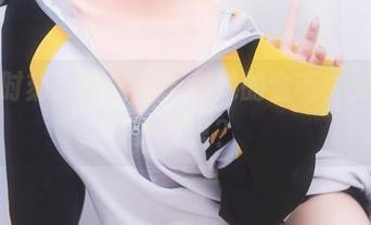 私房时刻：芋圆侑子和她的金毛，究竟谁更不良？