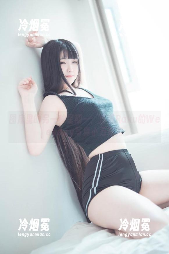 图库里的另一种星期一：落落Raku的Weekday写真小万花筒