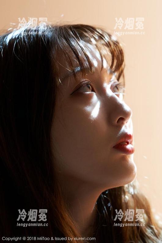 蜜桃社-琉璃lily 蜜桃社 - 每一个角度都让人惊叹,琉璃lily高清美脚写真集