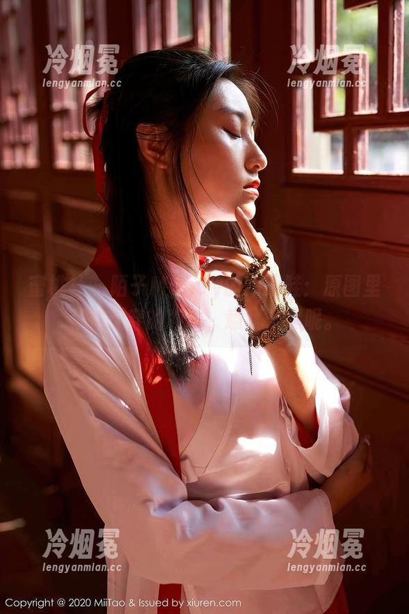 蜜桃社-陌子Mandy 蜜桃社 - 陌子Mandy的高跟鞋:原图里有种想穿的冲动,意犹未尽呢。