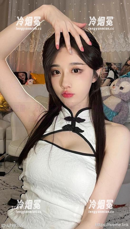 微密圈 - 无圣光现身，轩子巨2兔和她的马油袜子如何一同打破审美！