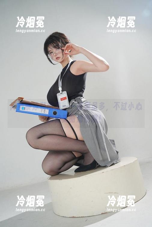 阿寨寨泳装图集——资源虽多，不过小心别被美丽划伤哦！