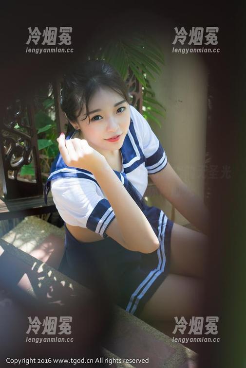 青豆客-Una尤娜 青豆客 - 倒影与光影:Una尤娜的无圣光圣诞写真,意外的休闲时光