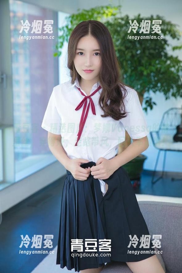 青豆客-梦娜Vanessa 青豆客 - 精选图库:梦娜Vanessa的裤里丝,穿得好,走路带风,回头率暴增!